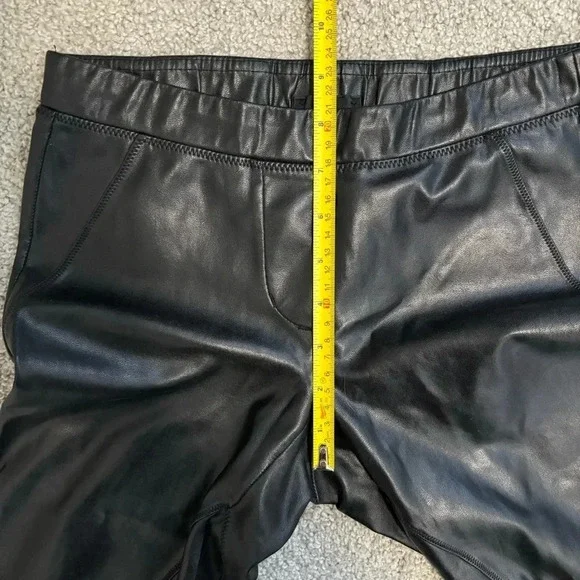 Aritzia Wilfred Free Rebelle Black Vegan Faux Leather  Pants Leggings XS - Picture 13 of 14